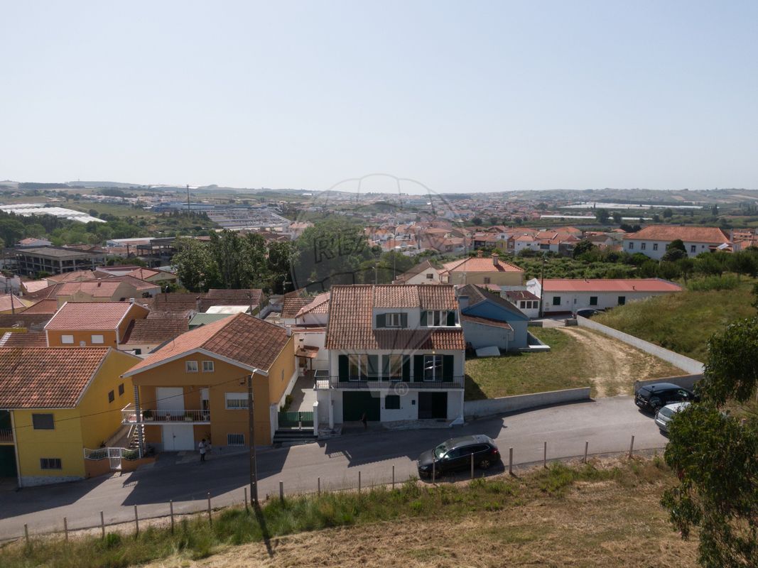 listing 121901144-282 picture-0