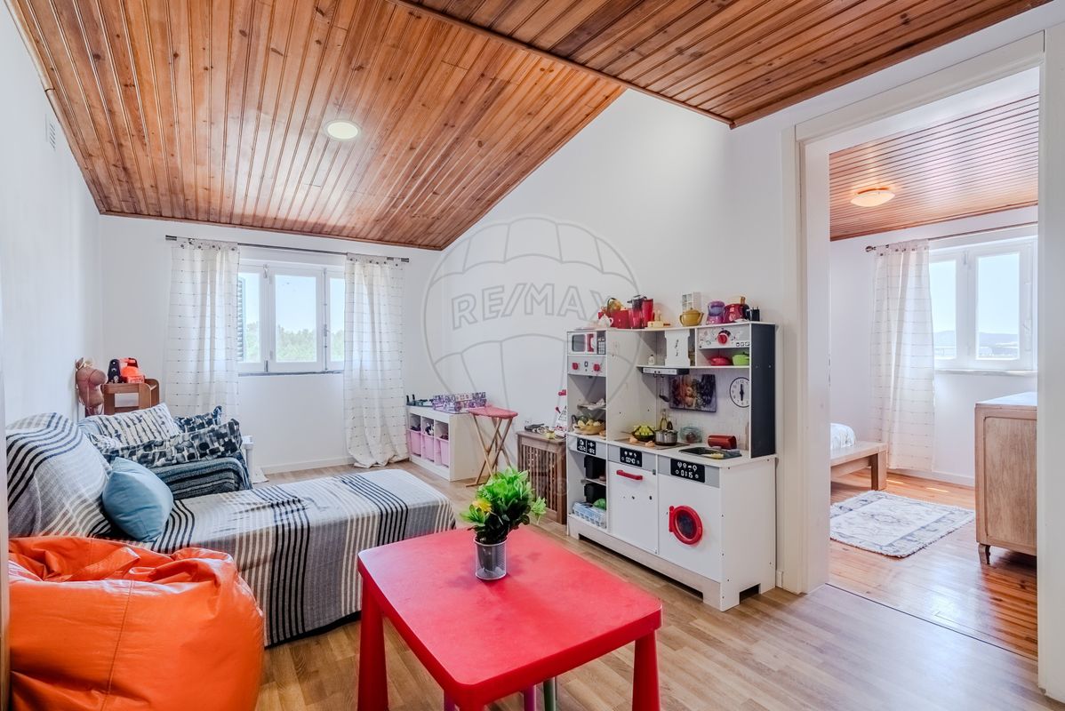 listing 121901144-282 picture-0
