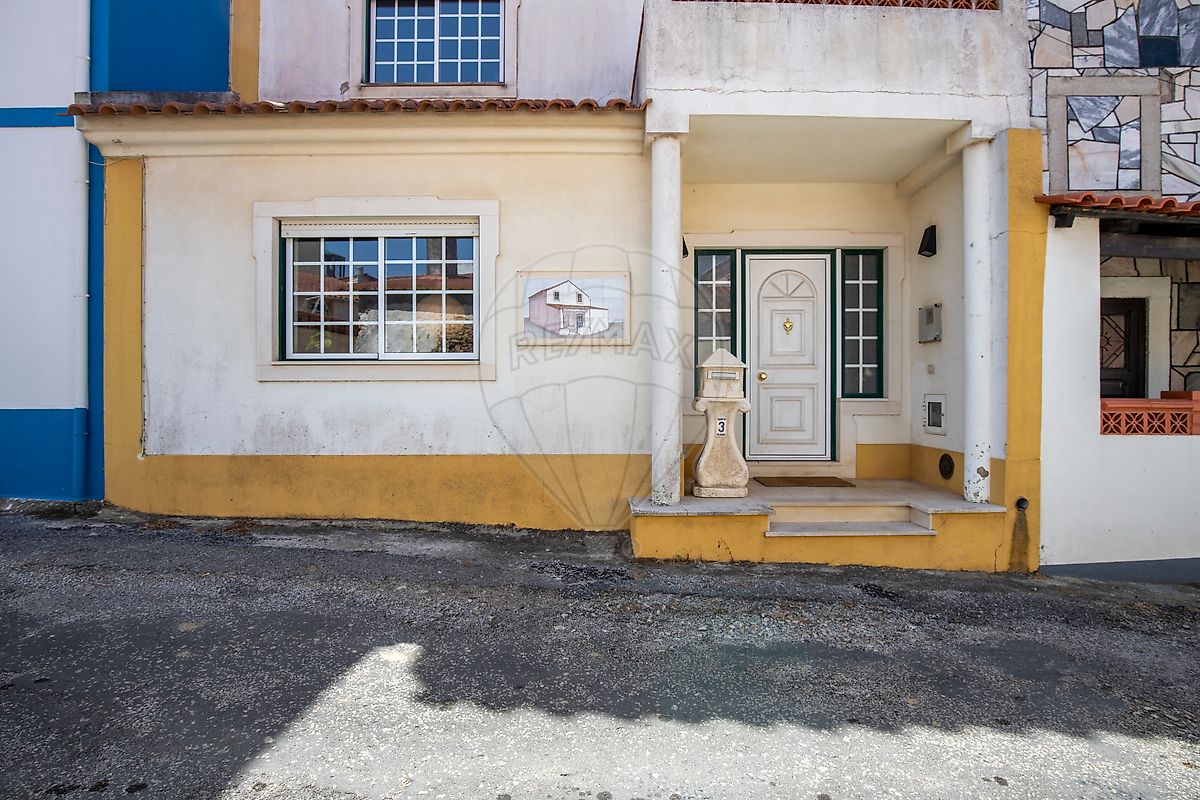listing 121901192-739 picture-0