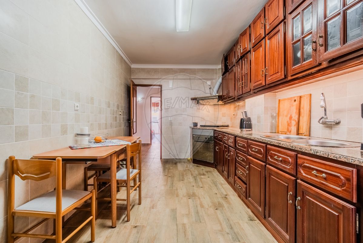 listing 121901144-288 picture-0