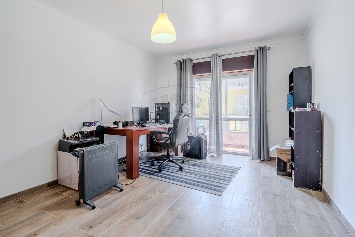 listing 121901144-288 picture-0
