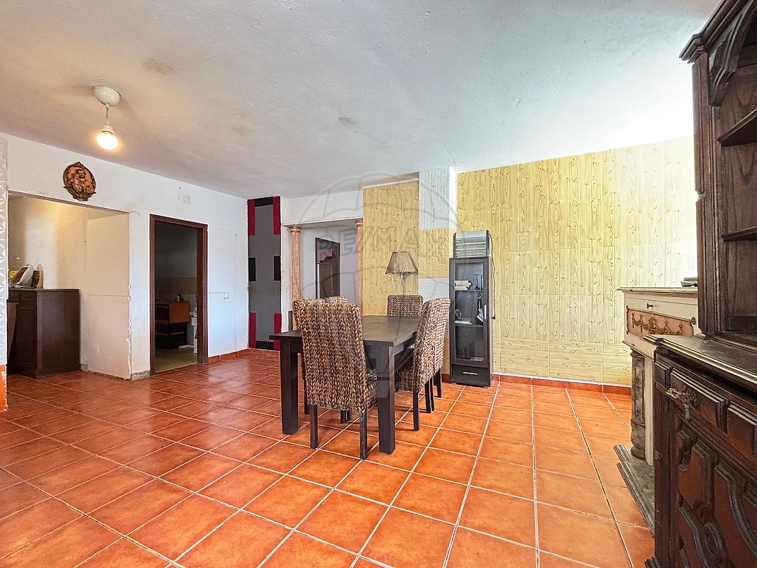 listing 121901292-79 picture-0