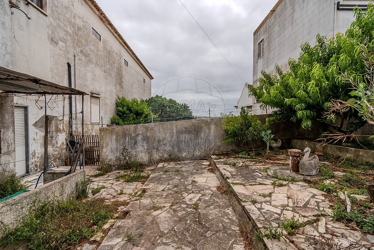 listing 121901144-289 picture-0