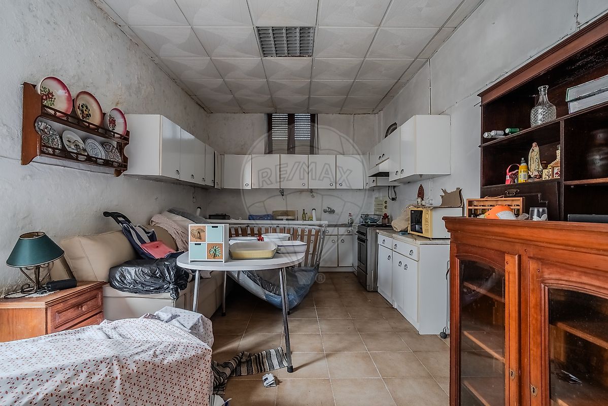 listing 121901144-289 picture-0