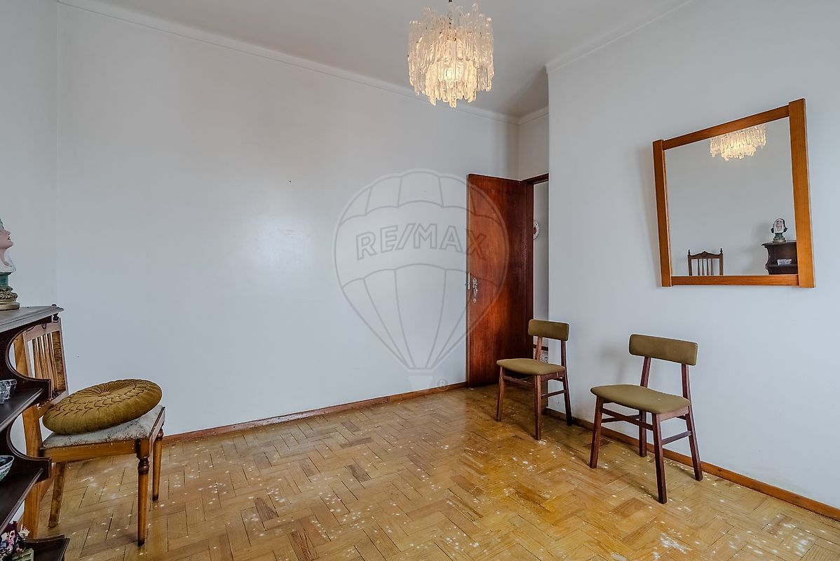 listing 121901144-289 picture-0