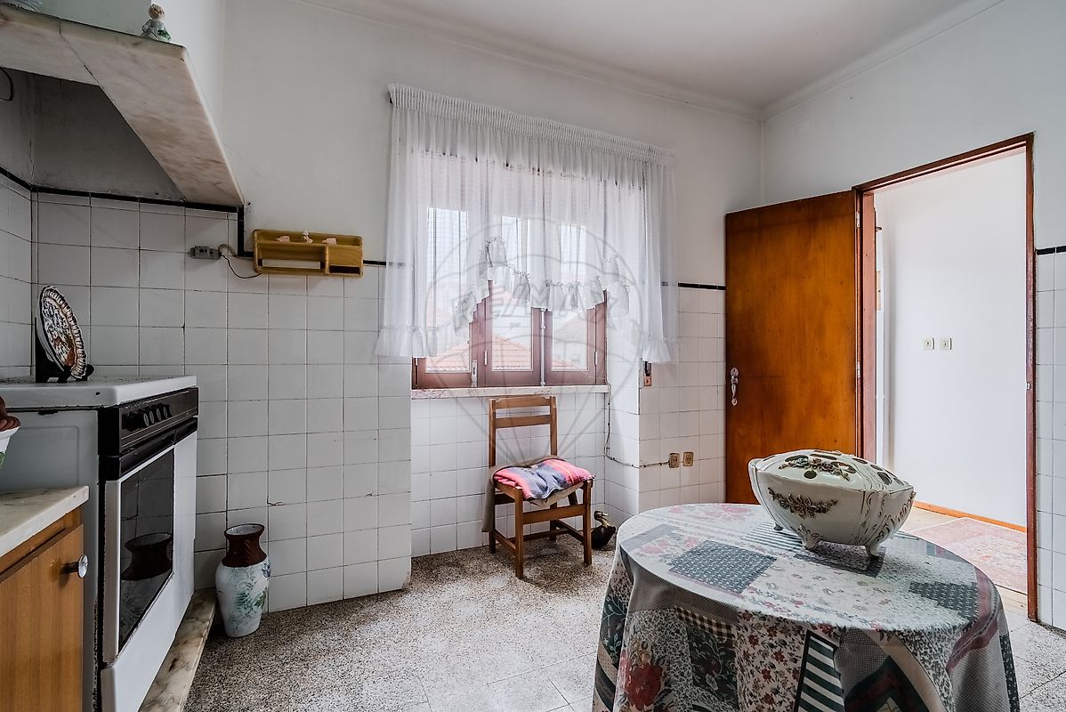 listing 121901144-289 picture-0