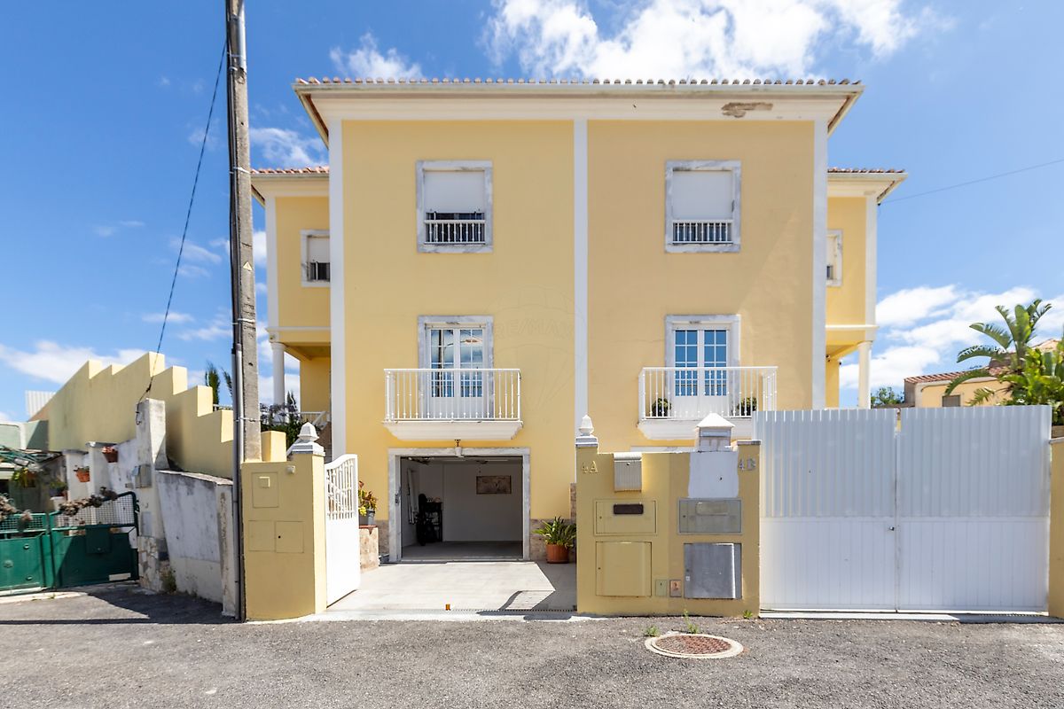 Moradia T3 à venda em Sarge