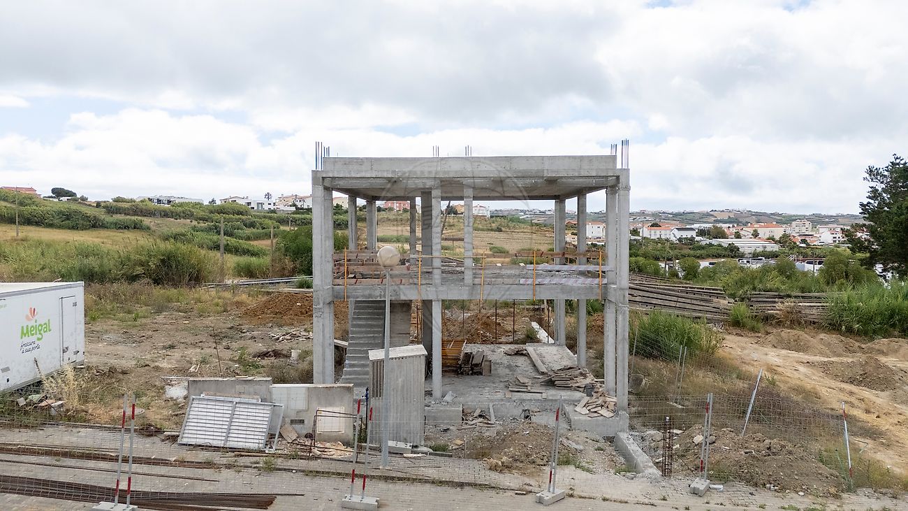 Moradia T4 à venda em Lourinhã