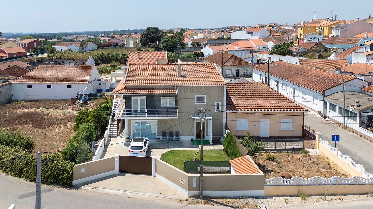 Moradia T5 para venda