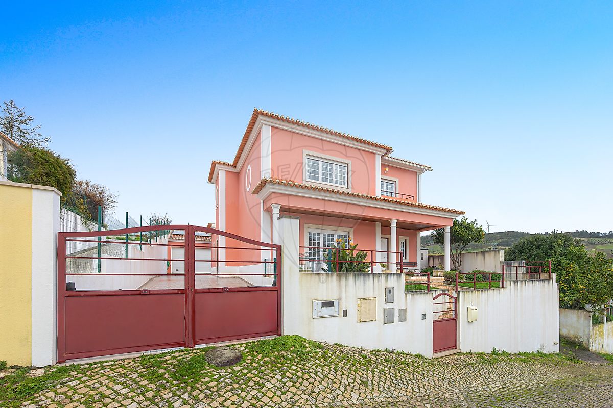 Moradia T4 à venda em Torres Vedras