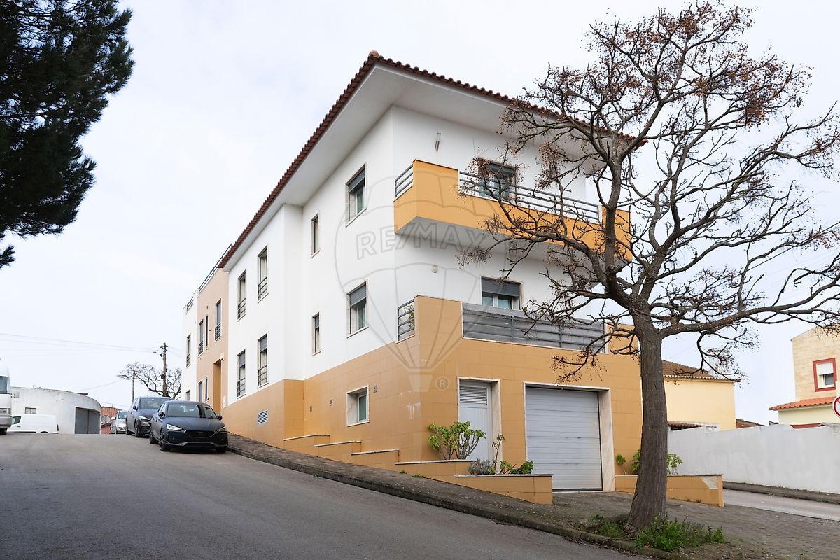 Apartamento T2 à venda em Torres Vedras