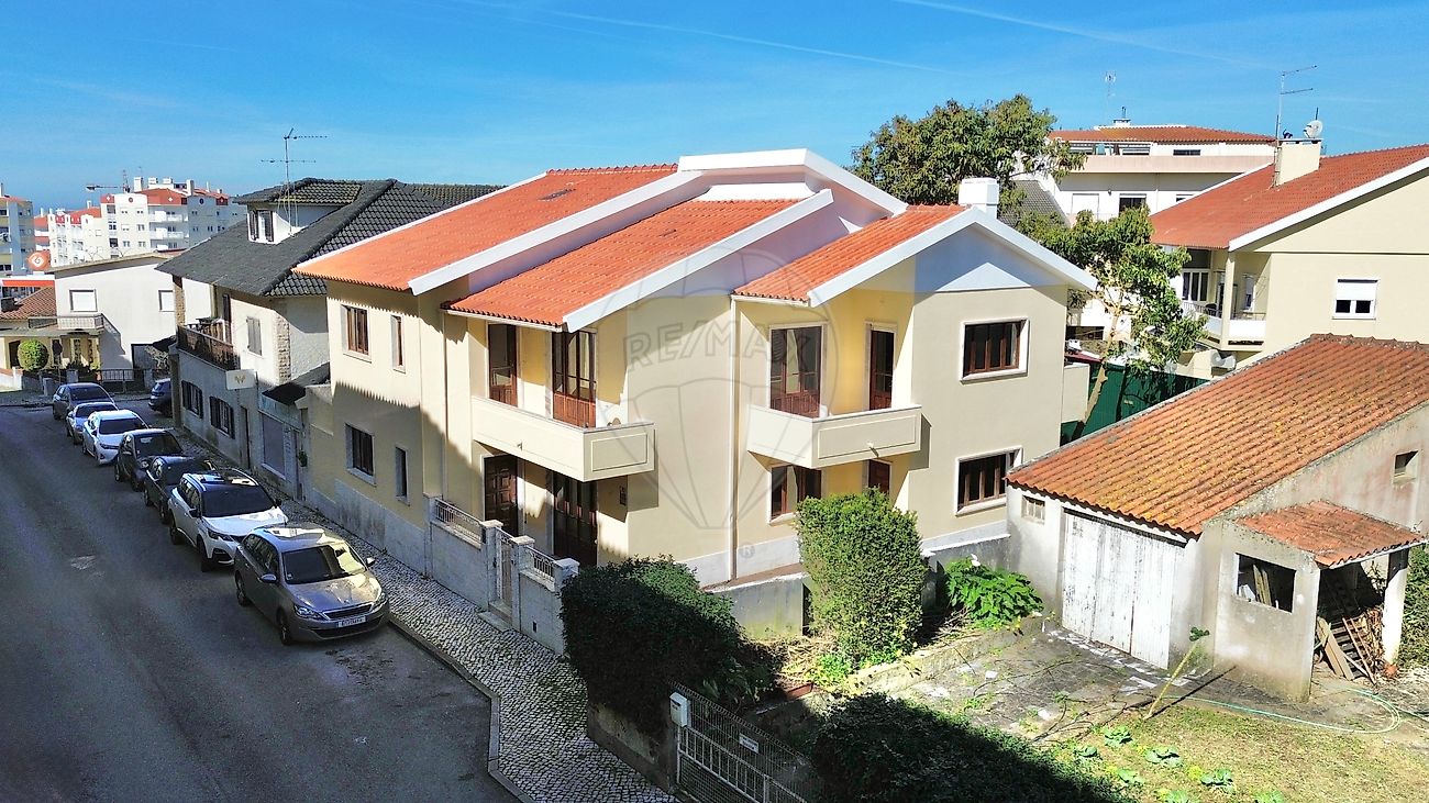 Moradia T6 à venda em Mafra
