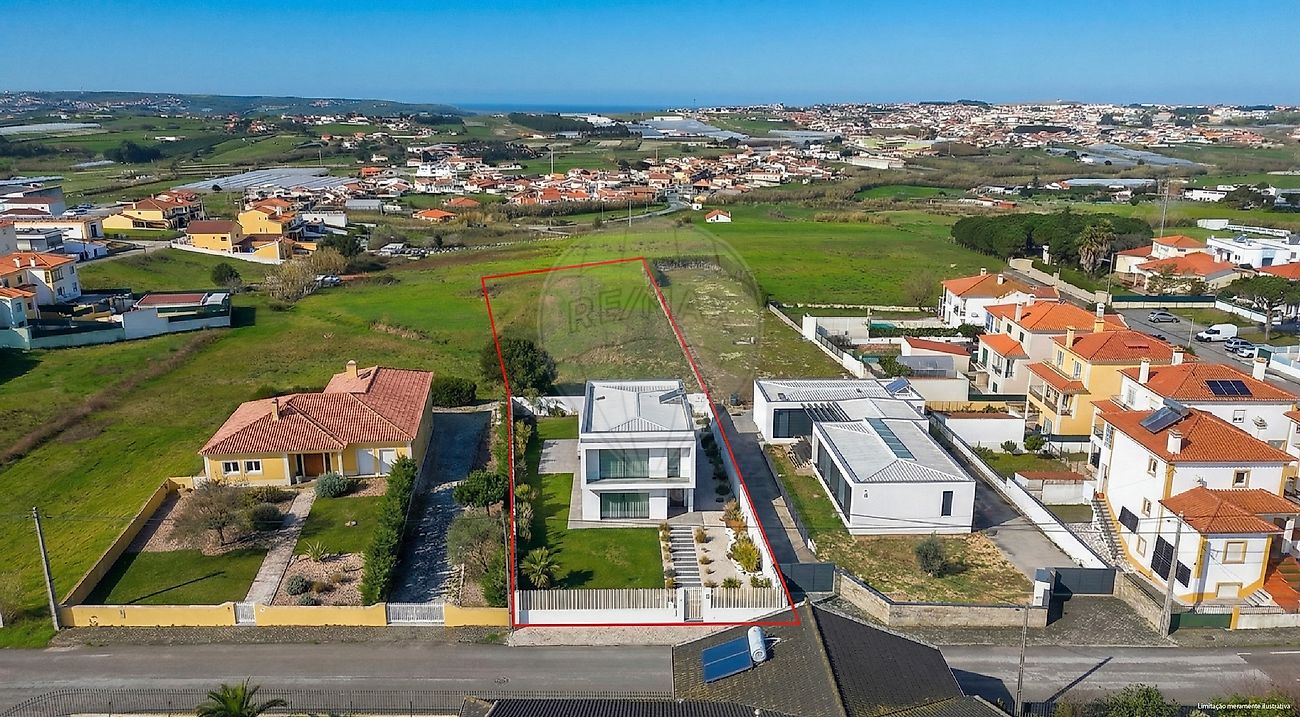 Terreno à venda em Torres Vedras