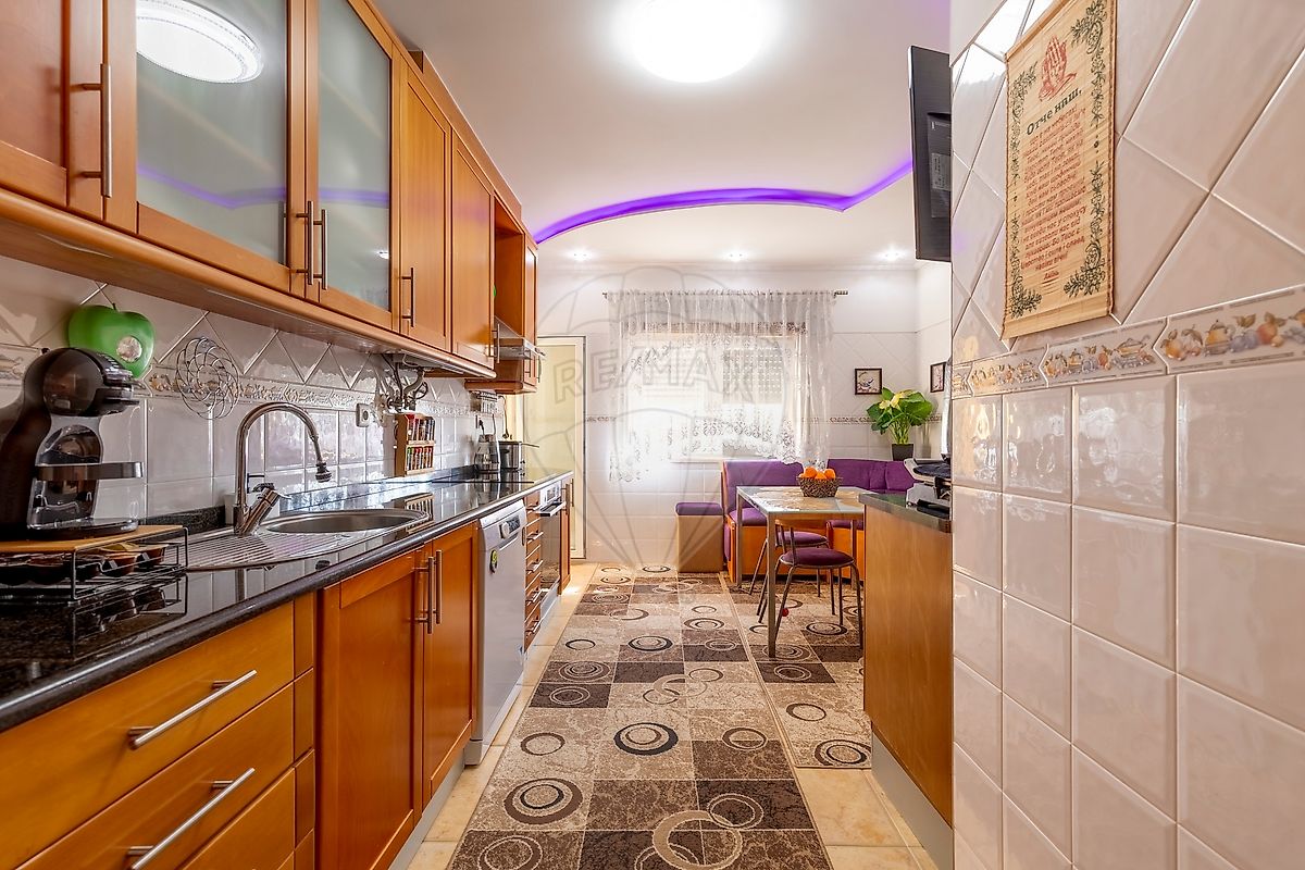 Apartamento T2 à venda em Torres Vedras (São Pedro, Santiago, Santa Maria do Castelo e São Miguel) e Matacães, Torres Vedras — foto 8