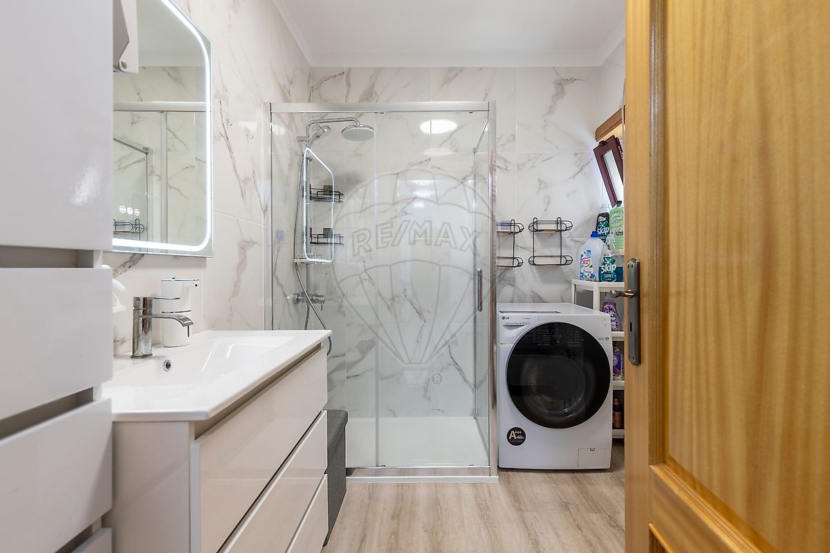 Apartamento T2 à venda em Torres Vedras (São Pedro, Santiago, Santa Maria do Castelo e São Miguel) e Matacães, Torres Vedras — foto 15