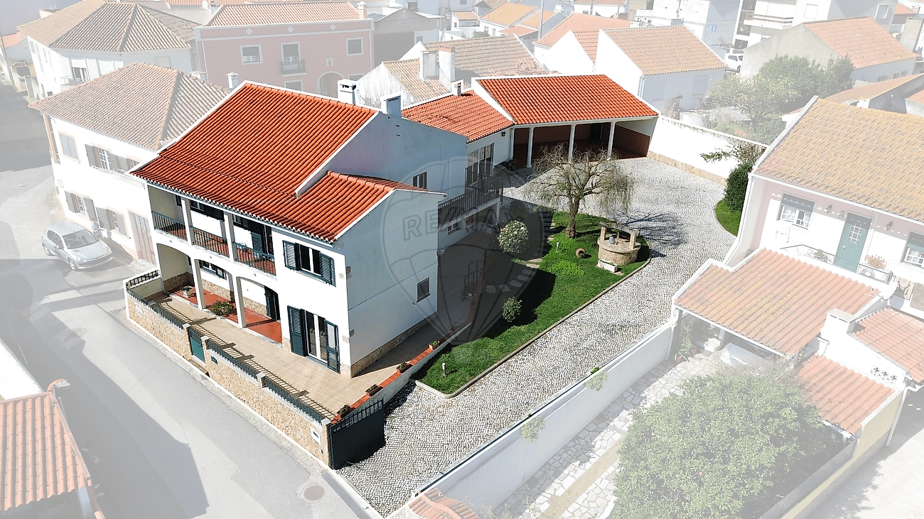 Moradia T5 à venda em Torres Vedras