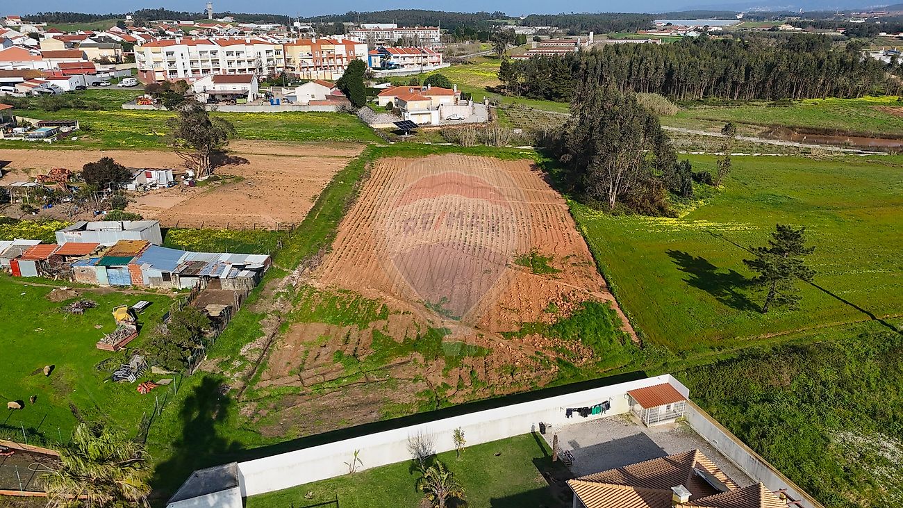 Terreno à venda em Torres Vedras