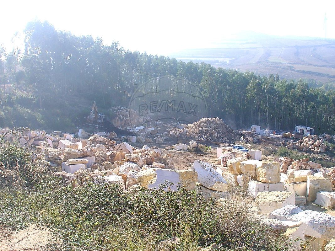 Terreno à venda em Torres Vedras