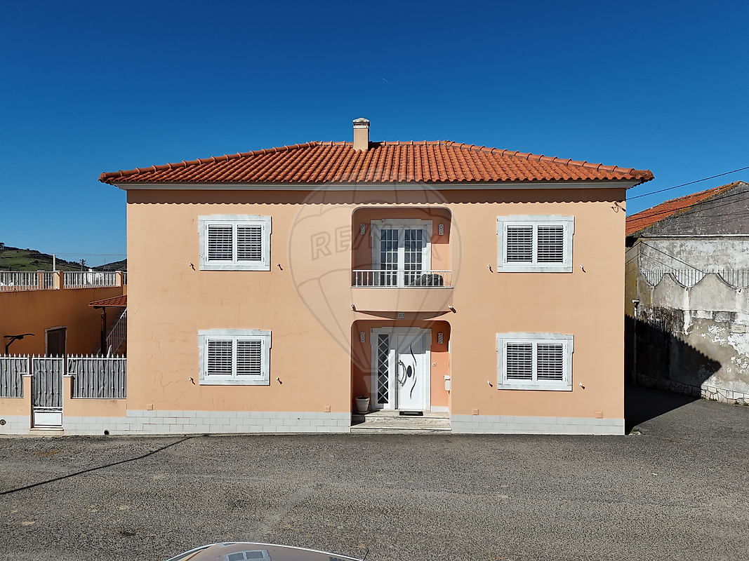 Moradia T5 à venda em Sobral de Monte Agraço