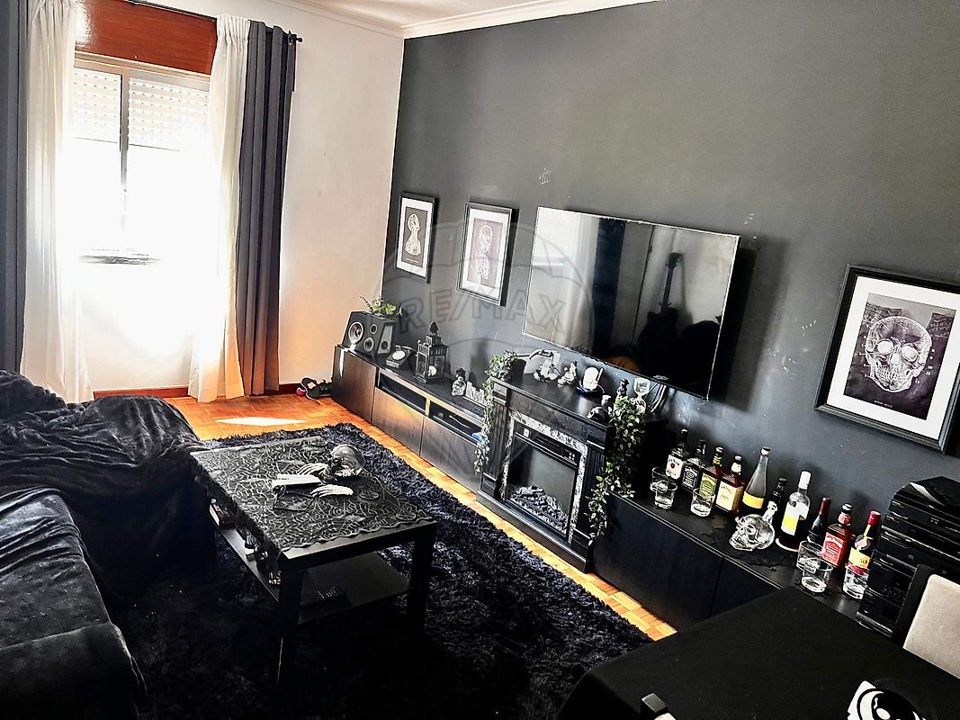Apartamento T3 à venda em Amadora