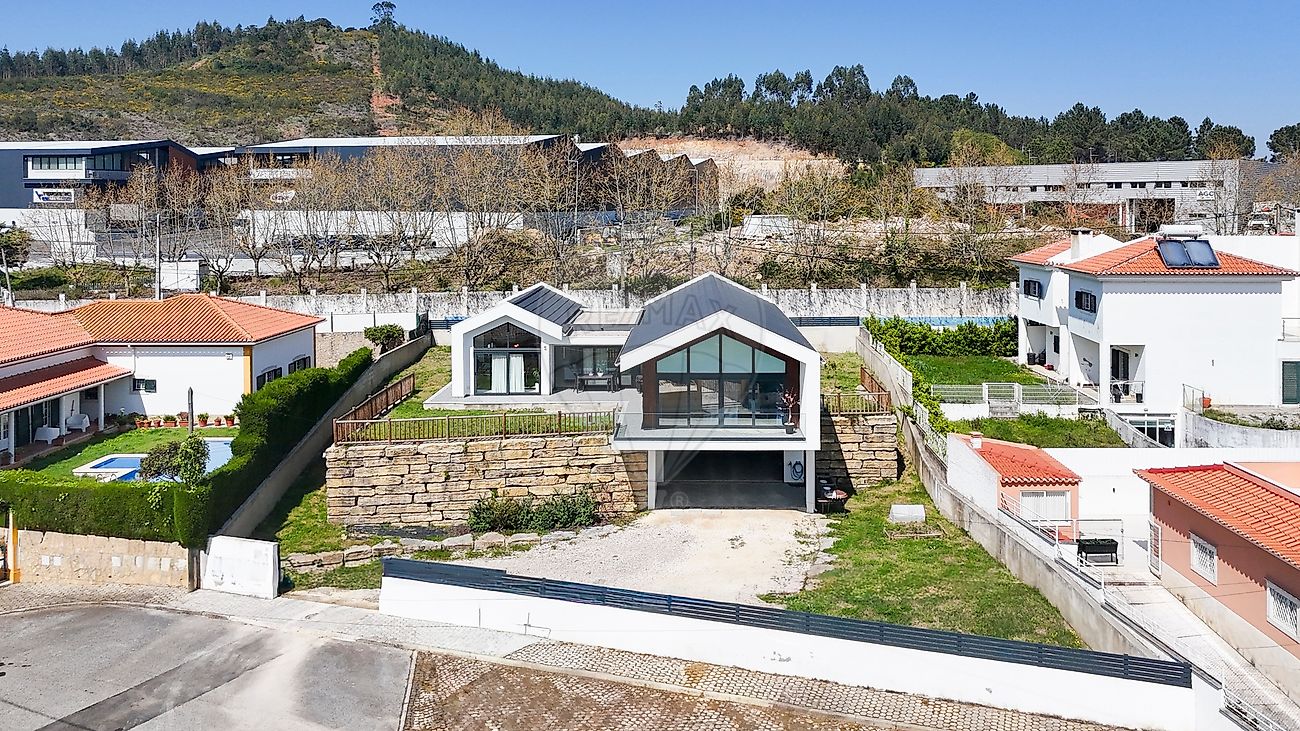 Moradia T4 à venda em Mafra