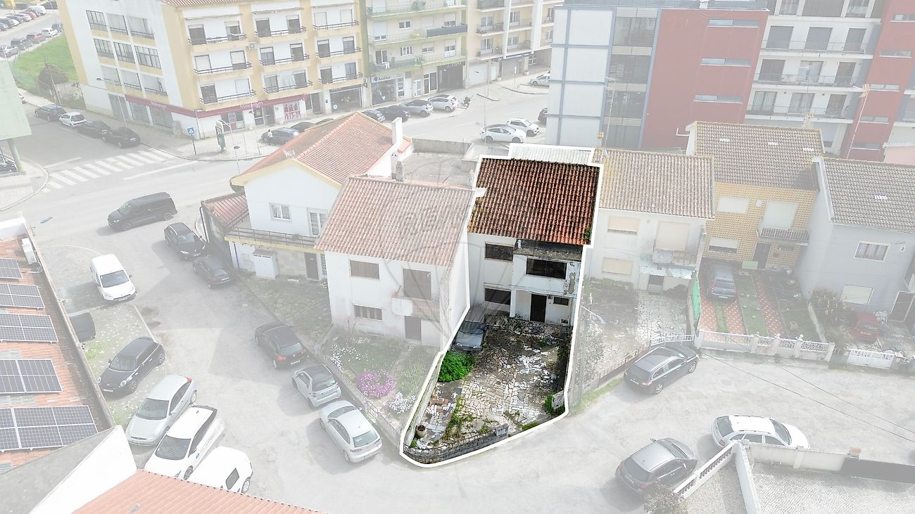 Moradia T6 à venda em Lourinhã