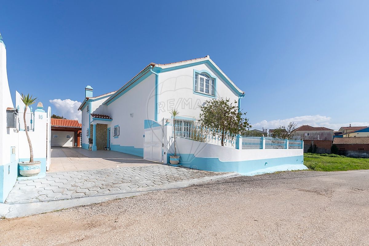 Moradia T4 à venda em Torres Vedras