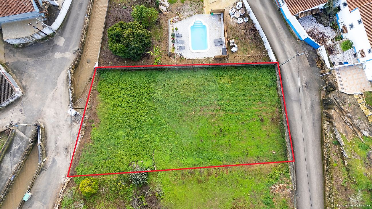 Terreno à venda em Lourinhã