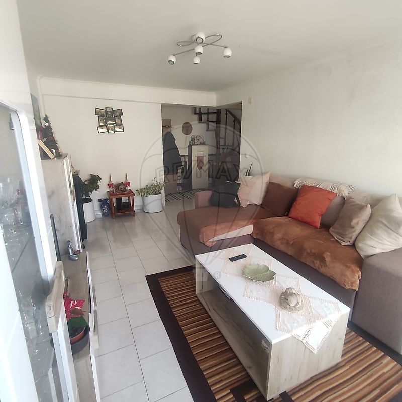 Apartamento T2 à venda em Sobral de Monte Agraço