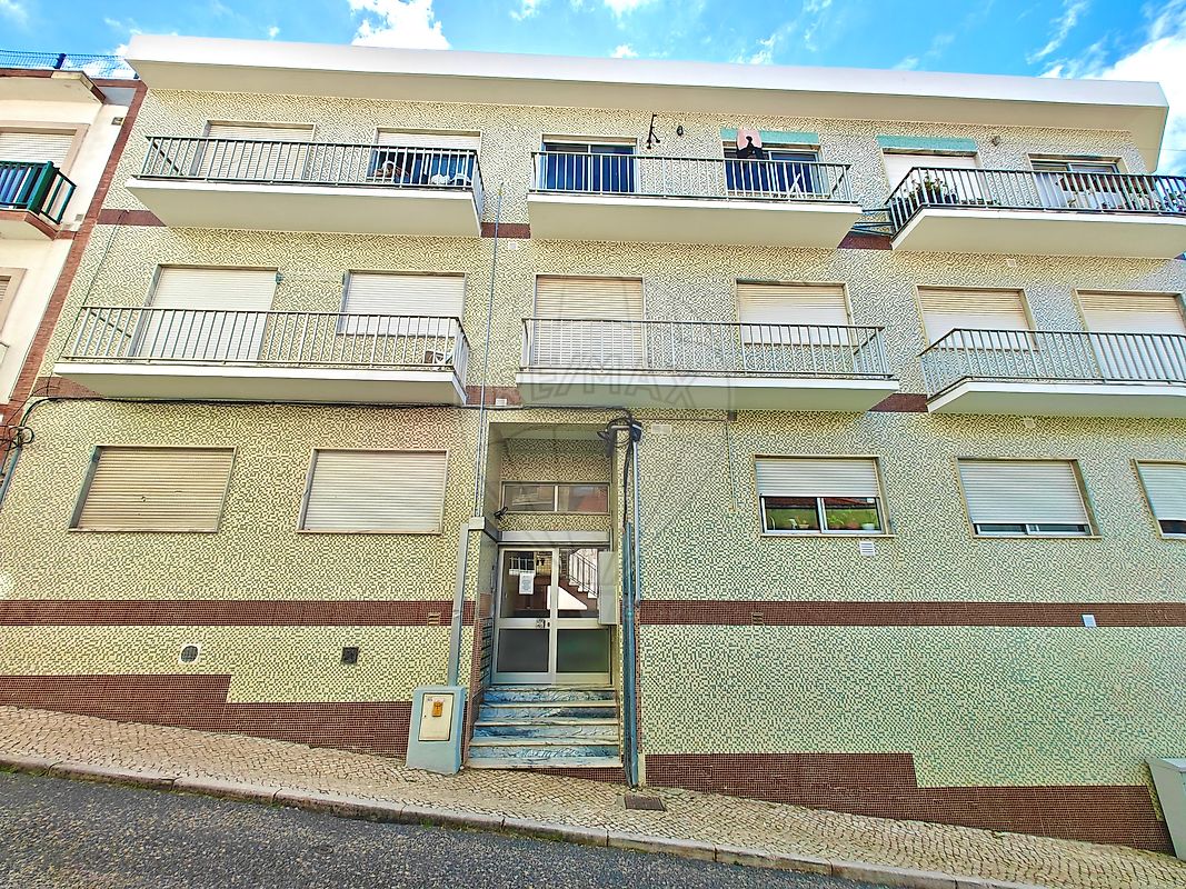 Apartamento T2 à venda em Caldas da Rainha