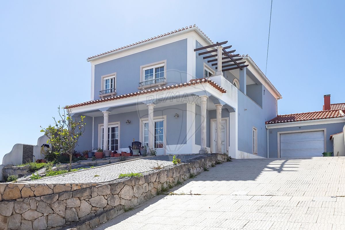 Moradia T3 à venda em Lourinhã