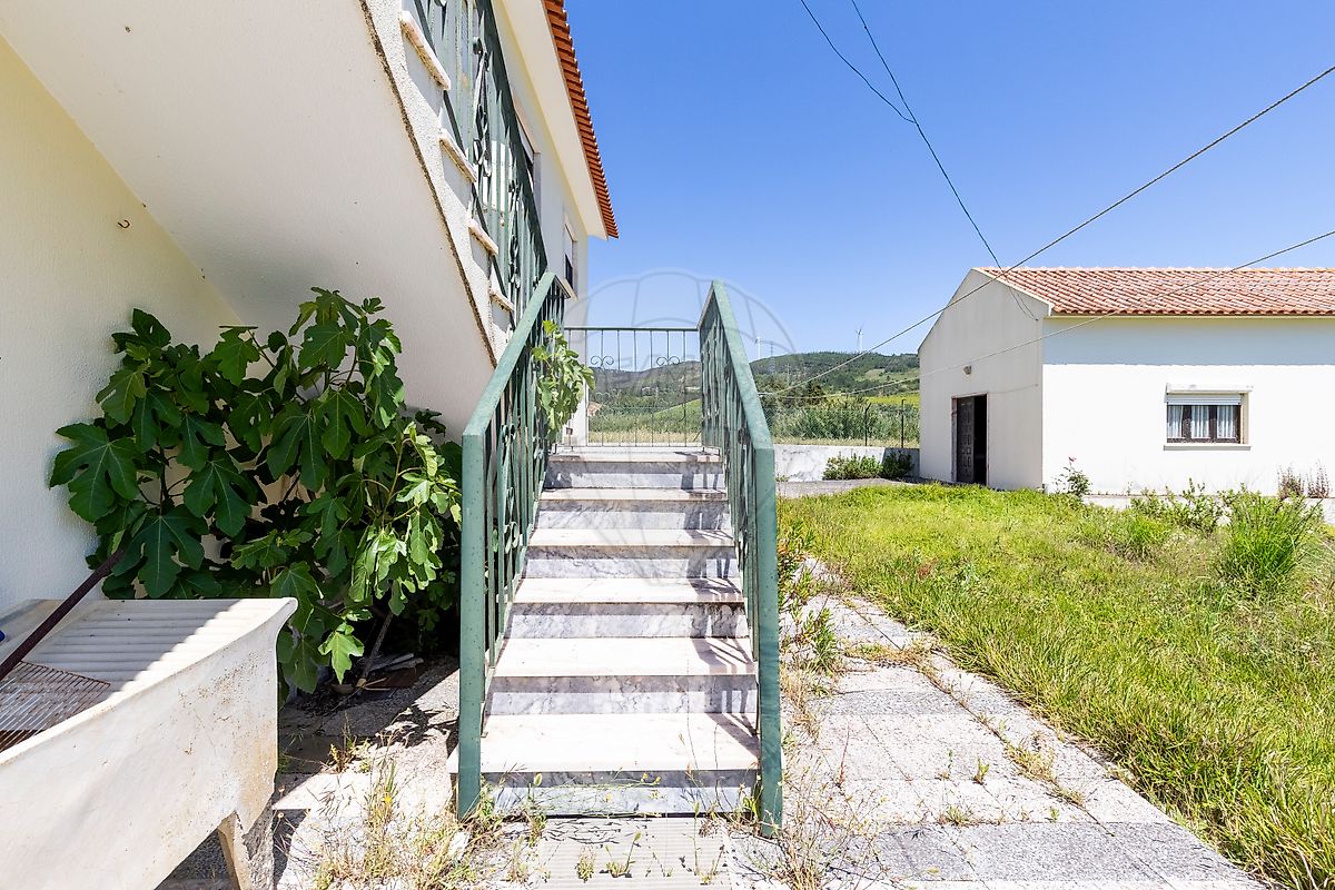 Moradia T3 à venda em Torres Vedras (São Pedro, Santiago, Santa Maria do Castelo e São Miguel) e Matacães, Torres Vedras — foto 31