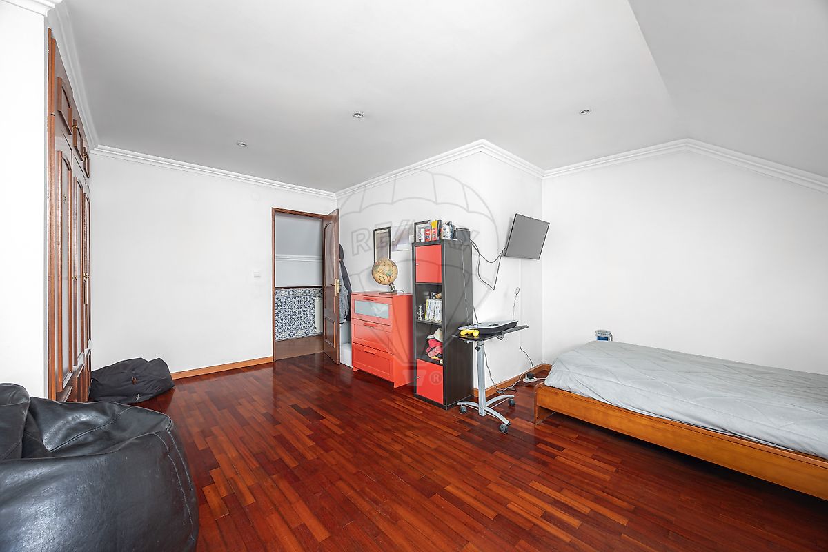 Moradia T5 à venda em Torres Vedras (São Pedro, Santiago, Santa Maria do Castelo e São Miguel) e Matacães, Torres Vedras — foto 22