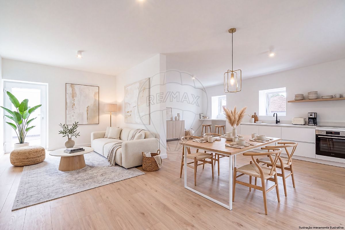 Moradia T2 à venda em Torres Vedras (São Pedro, Santiago, Santa Maria do Castelo e São Miguel) e Matacães, €290.000