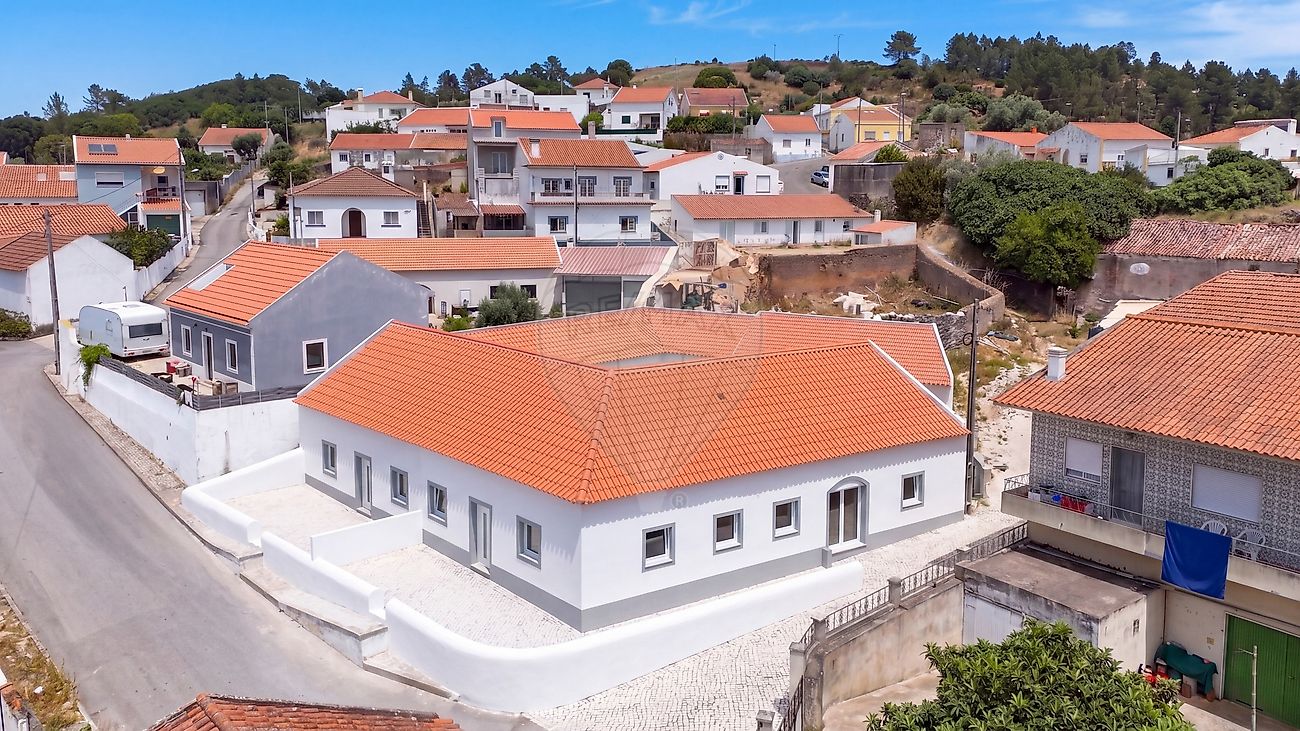 Moradia T2 à venda em Torres Vedras (São Pedro, Santiago, Santa Maria do Castelo e São Miguel) e Matacães, Torres Vedras — foto 11