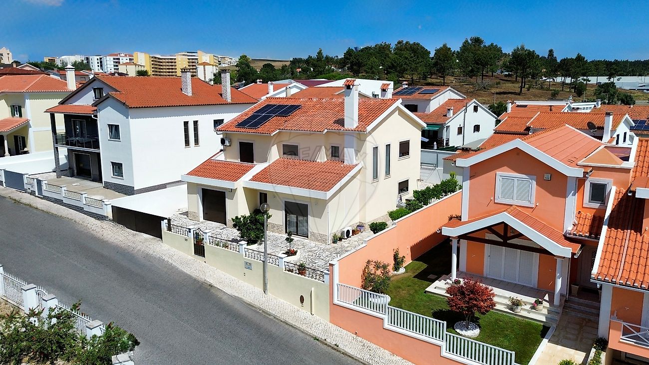Moradia - Torres Vedras (São Pedro, Santiago, Santa Maria do Castelo e São Miguel) e Matacães, Torres Vedras, Lisboa