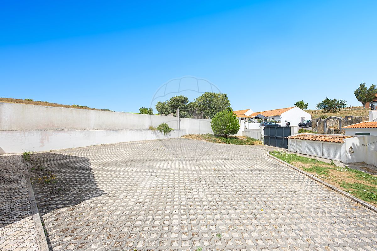 Moradia T3 à venda em Torres Vedras (São Pedro, Santiago, Santa Maria do Castelo e São Miguel) e Matacães, Torres Vedras — foto 7