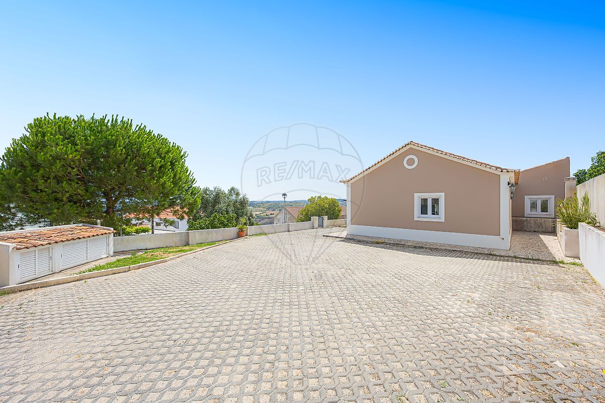 Moradia T3 à venda em Torres Vedras (São Pedro, Santiago, Santa Maria do Castelo e São Miguel) e Matacães, Torres Vedras — foto 6