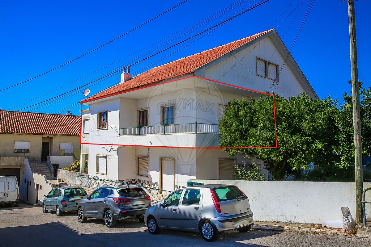 Apartamento T3 em Sobral de Monte Agraço, €270.500