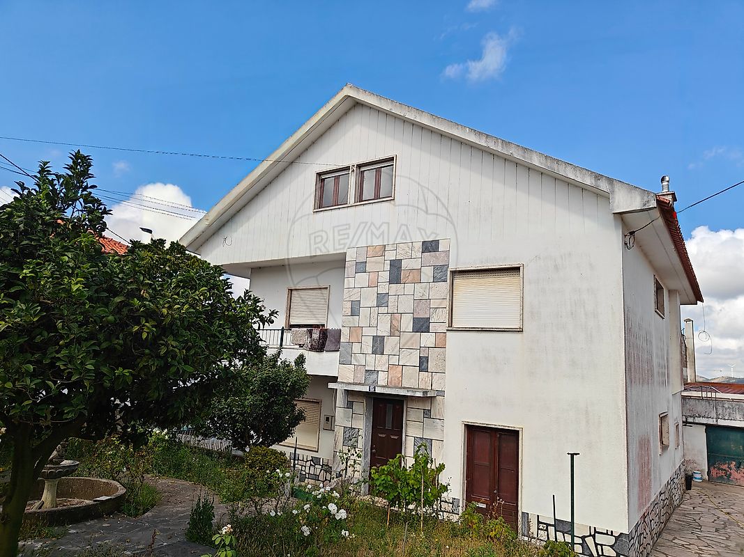 Apartamento T3 à venda em Sobral de Monte Agraço