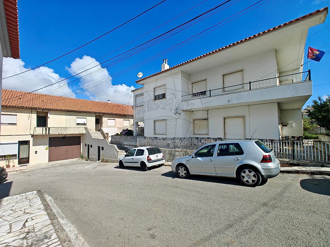 Apartamento T2 à venda em Sobral de Monte Agraço