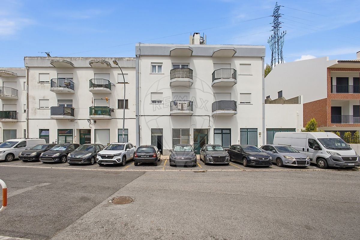 Loja - Barcarena, Oeiras, Lisboa