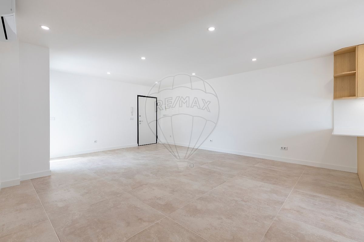 Apartamento T2 à venda em Torres Vedras (São Pedro, Santiago, Santa Maria do Castelo e São Miguel) e Matacães, Torres Vedras — foto 9