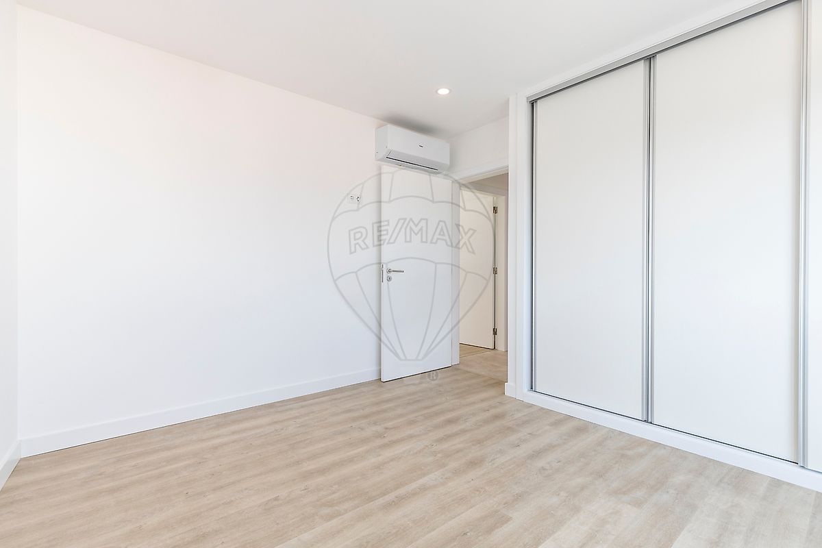 Apartamento T2 à venda em Torres Vedras (São Pedro, Santiago, Santa Maria do Castelo e São Miguel) e Matacães, Torres Vedras — foto 15