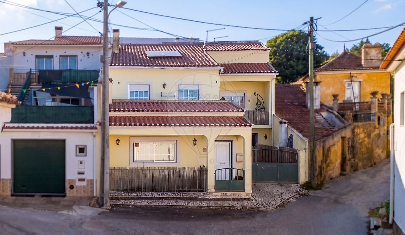 Apartamento T3 à venda em Alenquer