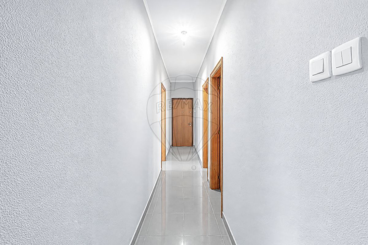 Apartamento T2 à venda em Torres Vedras (São Pedro, Santiago, Santa Maria do Castelo e São Miguel) e Matacães, Torres Vedras — foto 9