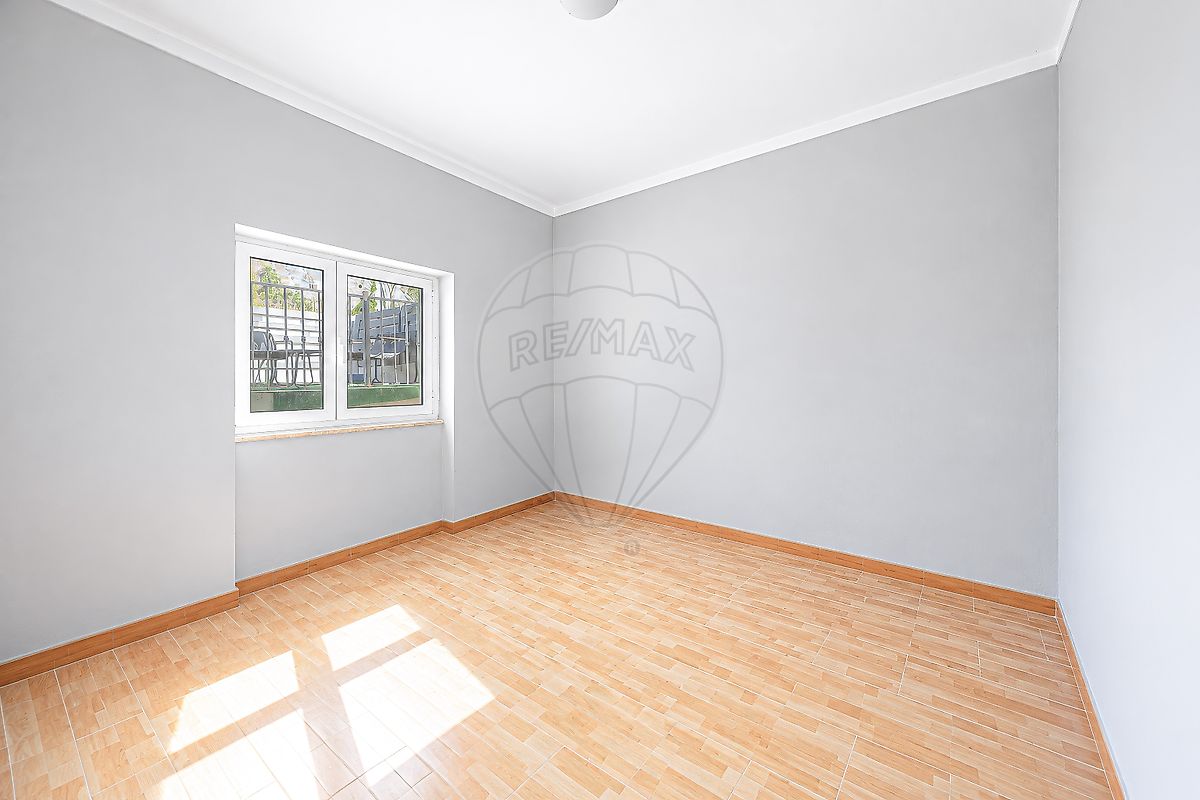 Apartamento T2 à venda em Torres Vedras (São Pedro, Santiago, Santa Maria do Castelo e São Miguel) e Matacães, Torres Vedras — foto 12