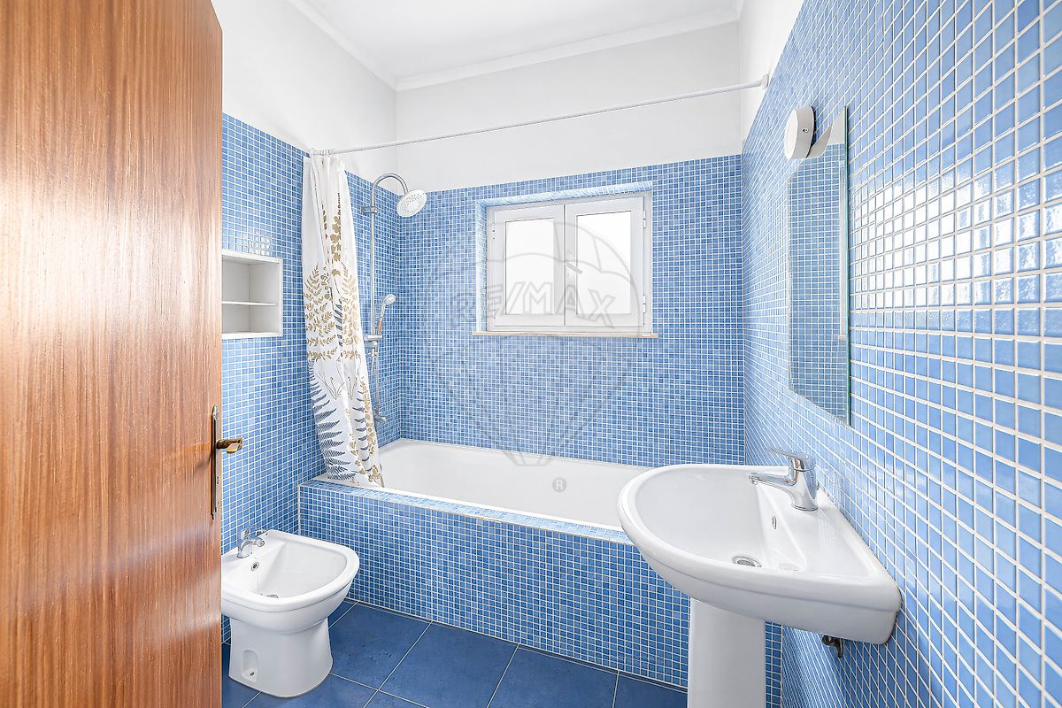 Apartamento T2 à venda em Torres Vedras (São Pedro, Santiago, Santa Maria do Castelo e São Miguel) e Matacães, Torres Vedras — foto 13