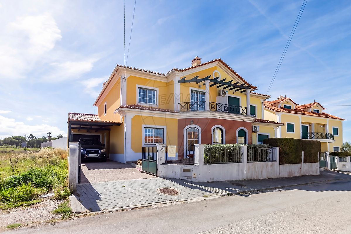 Moradia T3 em Silveira, €480.000