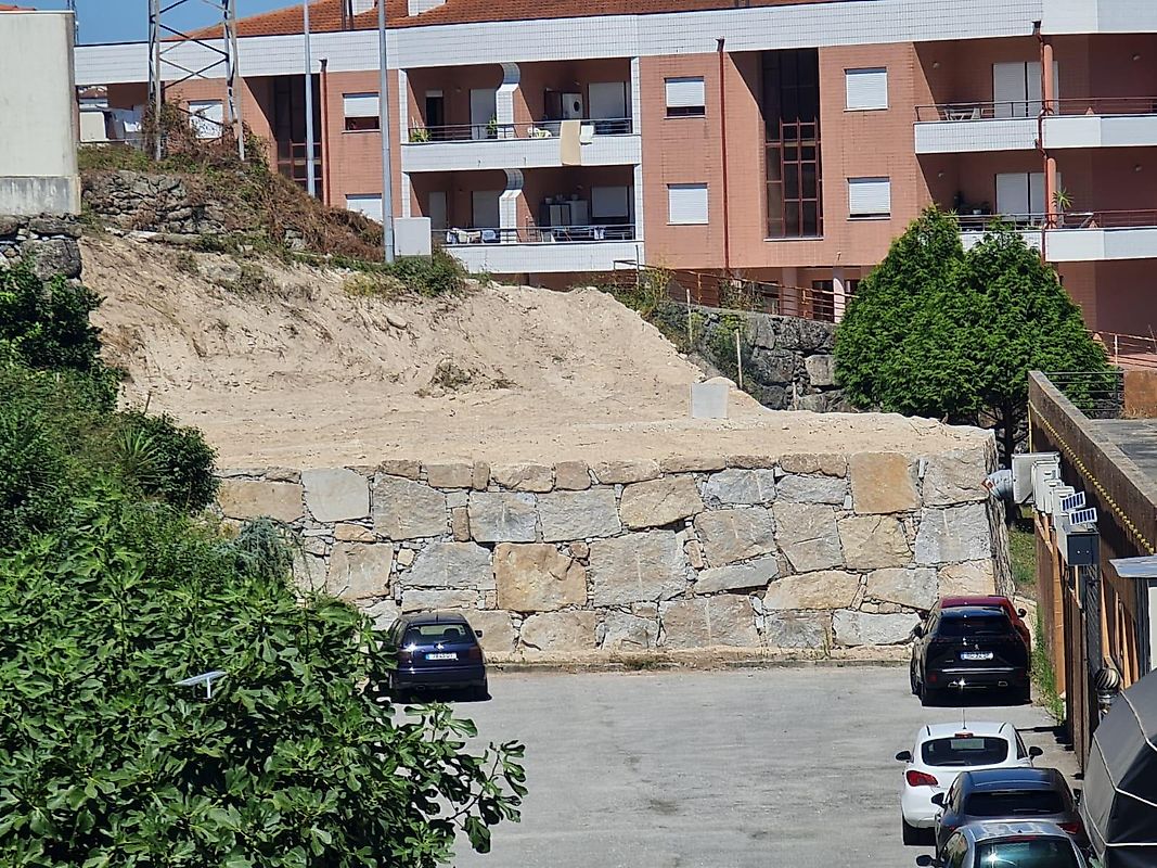 Land for sale in Paredes, Portugal — €51,500